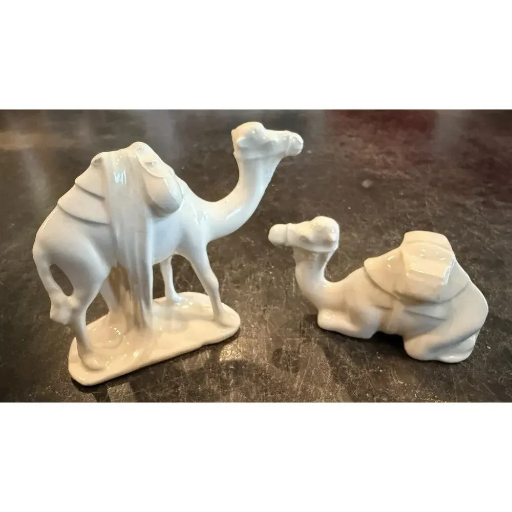 Vintage 14 Piece Ceramic Small Molded Christmas Nativity Set~Glazed White